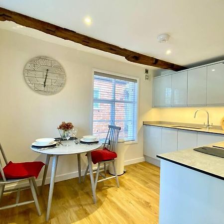 Tilly'S A Perfect Apartment In The Market Town Of Ледбери Экстерьер фото