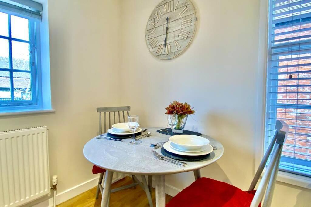 Tilly'S A Perfect Apartment In The Market Town Of Ледбери Экстерьер фото